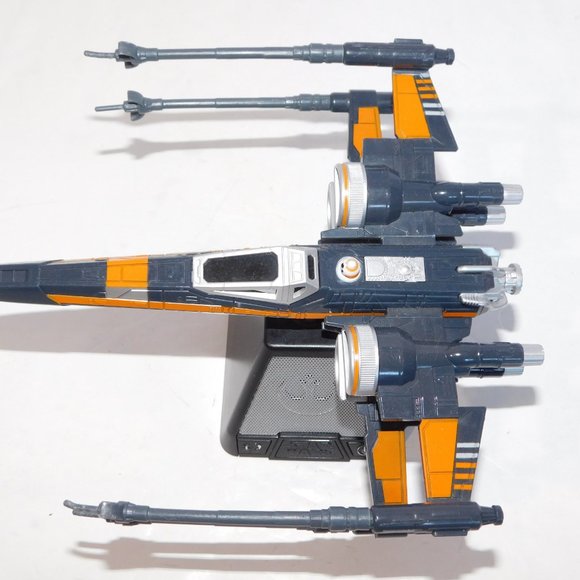 ihome STAR WARS POE DAMERON’S X-WING BLUETOOTH SPEAKER - Picture 2 of 8